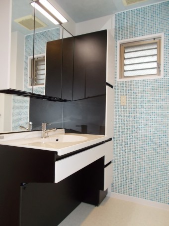 LIXILルミシス 座り使いもできるフルオープンタイプに